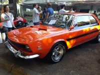 Nuestra conocida coupe Torino Lutteral Comahue ex-&quot;Huey&quot;. Por si no lo recuerdan, vayan al archivo y verán que fue la primera portada del foro, hace ya unos años.<br />Auto ganador del primer puesto en categoría nacional en &quot;Autoclásica 2014&quot;; y ganador a su vez del concurso de 3M, con la presencia del sr. Chip FOOSE. La verdad que me alegró mucho por Germán, que durante muchísimos años hizo un enorme esfuerzo para armar ese auto. Tengo fotos desde que lo tenía guardadito en un garage en San Martín, e iba cada tanto a hacerle algo. Incluso tengo de cuando don Evaristo GARCÍA (f), quién fuera el pintor oficial del concesionario Lutteral, le pintara las reconocidas franjas identificatorias. Viajé con él, en una ocasión a Luján, y viajaba como un rayo.<br />Bien por Germán &quot;Huey&quot;, sinónimo del Lutteral.